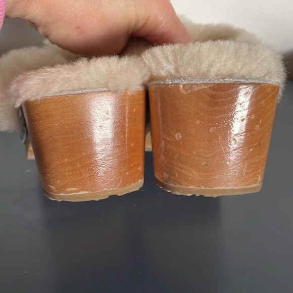 UGG Sherpa Clogs - Picture 4 of 8